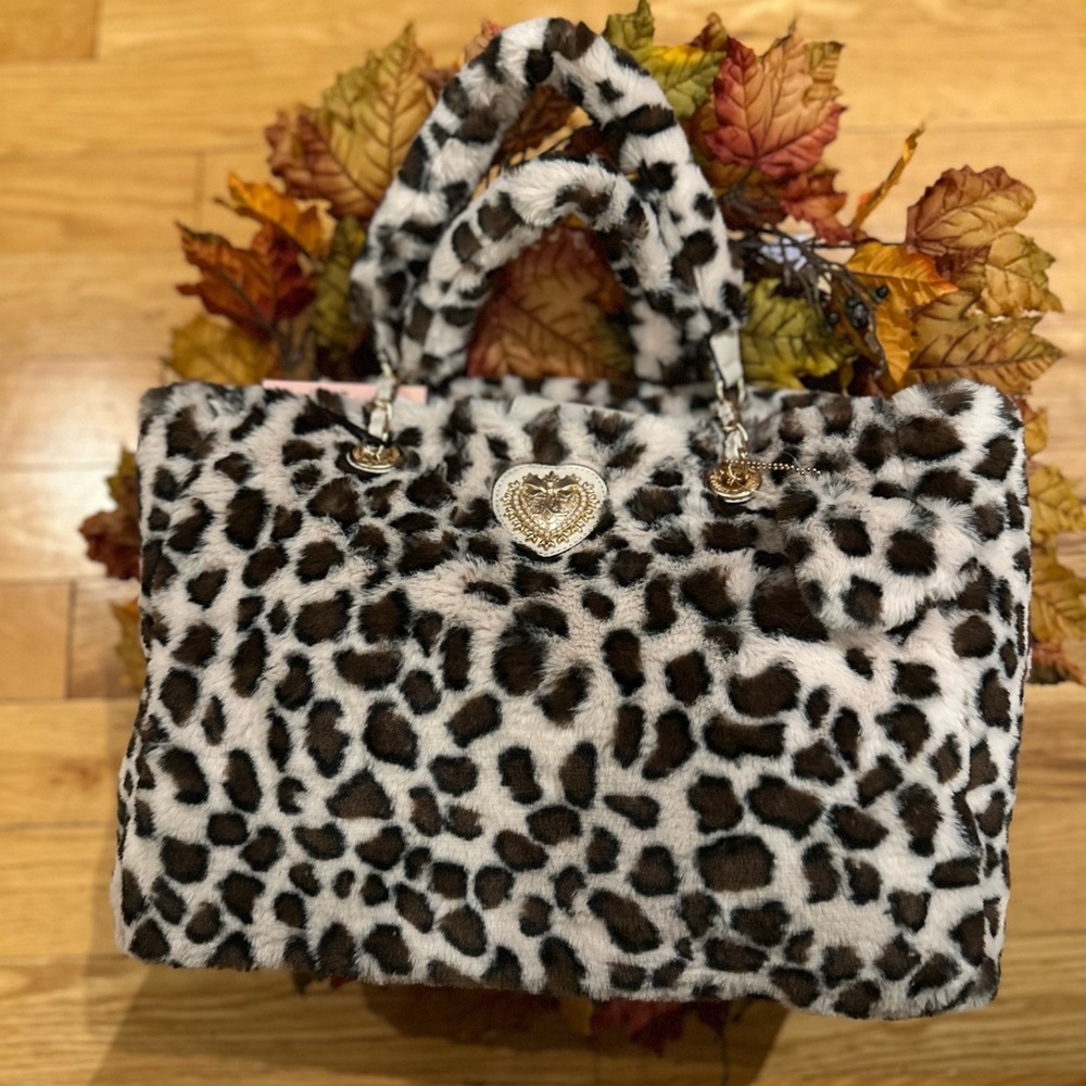 Juicy Couture viral new fall 2025  large leopard furry tote NWT